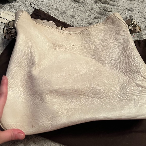 Gucci Off White Heritage Medium Hobo Bag - Picture 9 of 16